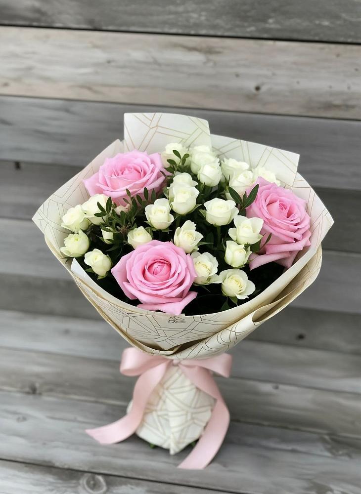 Букет цветов из: Розы в Тамале