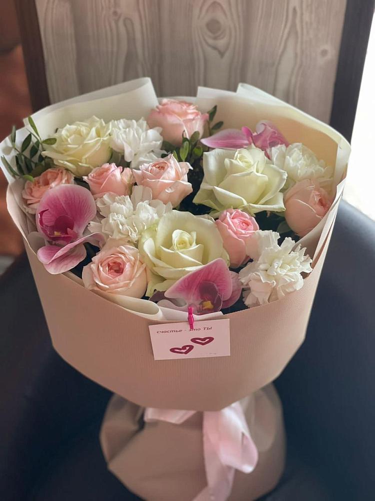 Букет цветов из: Орхидеи, Розы и Гвоздики в Тамале