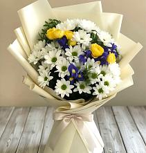 Букет цветов из:  Ирисы, Хризантемы и Розы #REPLACE_PRED# Тамале