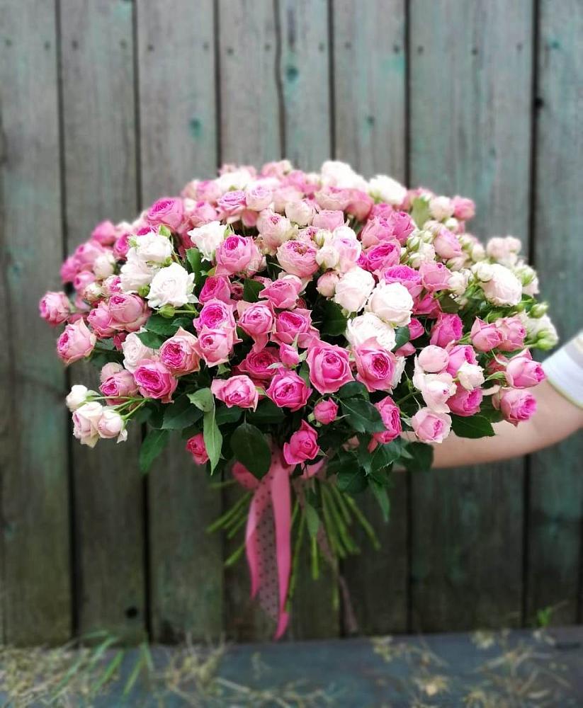 Букет Розовые кустовые розы Натали и Лав Лидия в Тамале