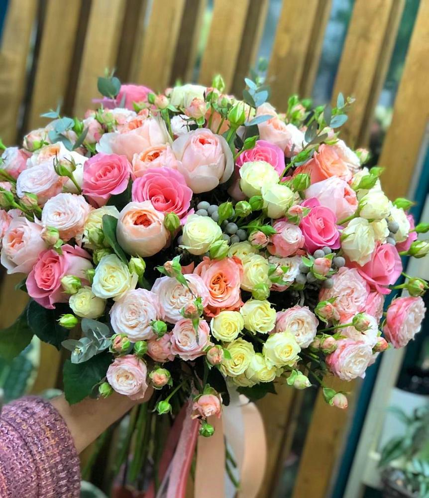 Букет цветов из: Розы в Тамале