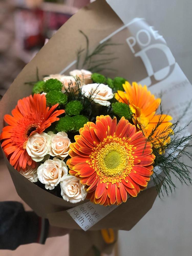 Букет цветов из: Герберы, Хризантемы и Розы в Тамале