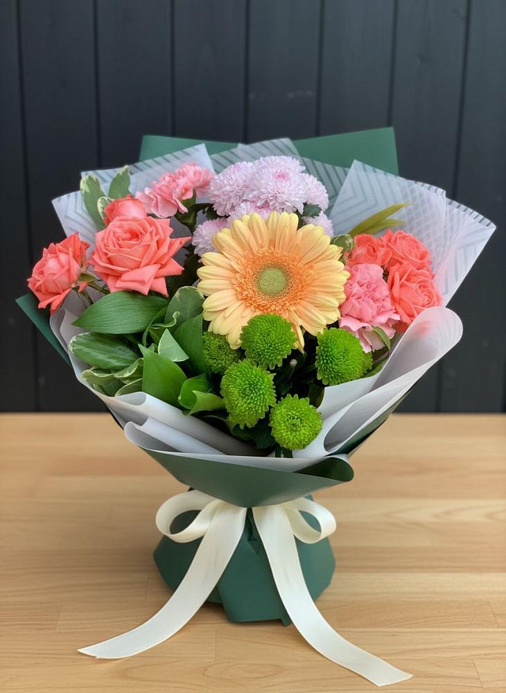 Букет цветов из: Гвоздики, Розы, Герберы и Хризантемы в Тамале